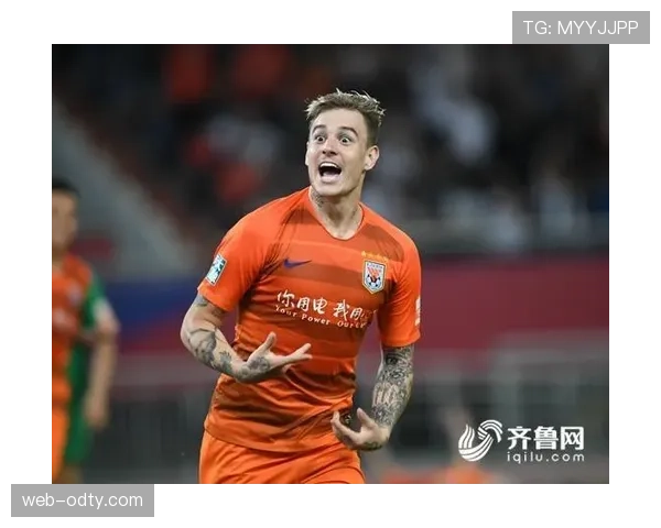 卢卡斯回撤出球高效，在关键战中持续主导防线运转